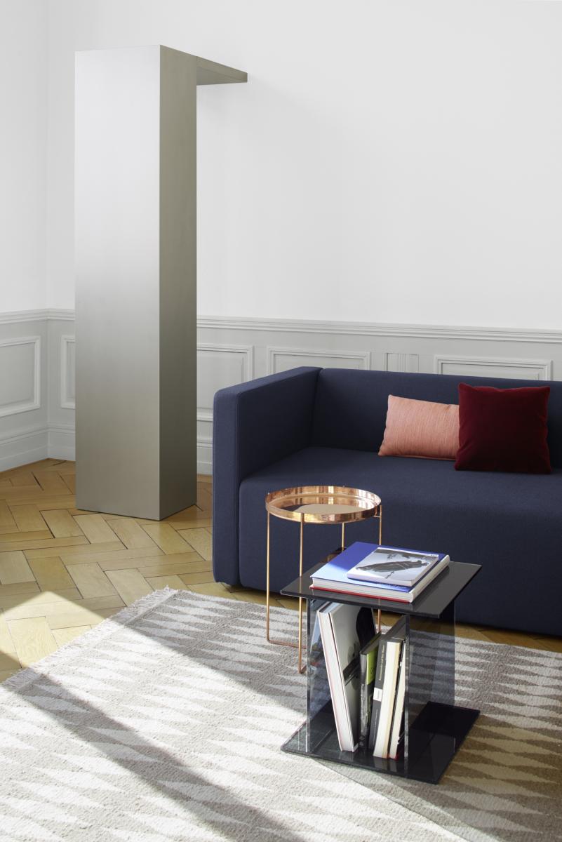 Drei side table – E15