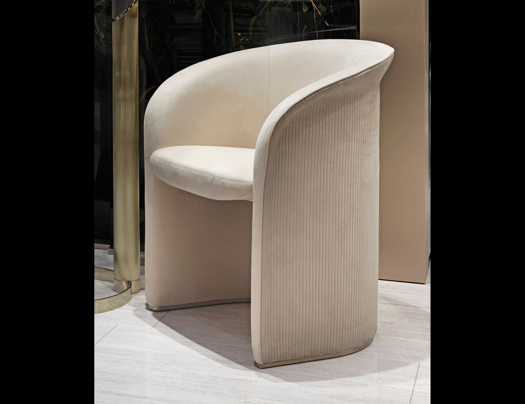 Carmen armchair – Visionnaire