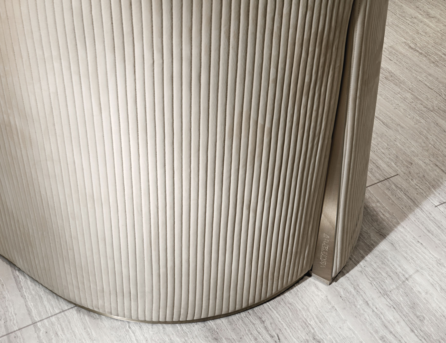 Carmen armchair – Visionnaire - Image 3