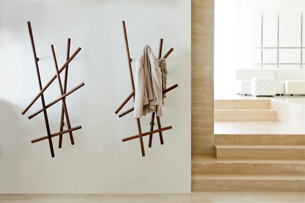 Scetch clothes stand – Porada