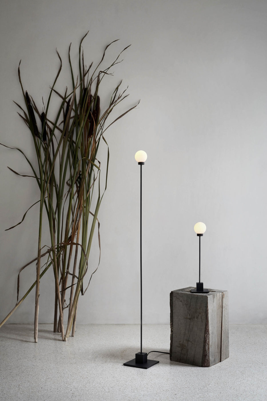 Snowball floor lamp – Northern