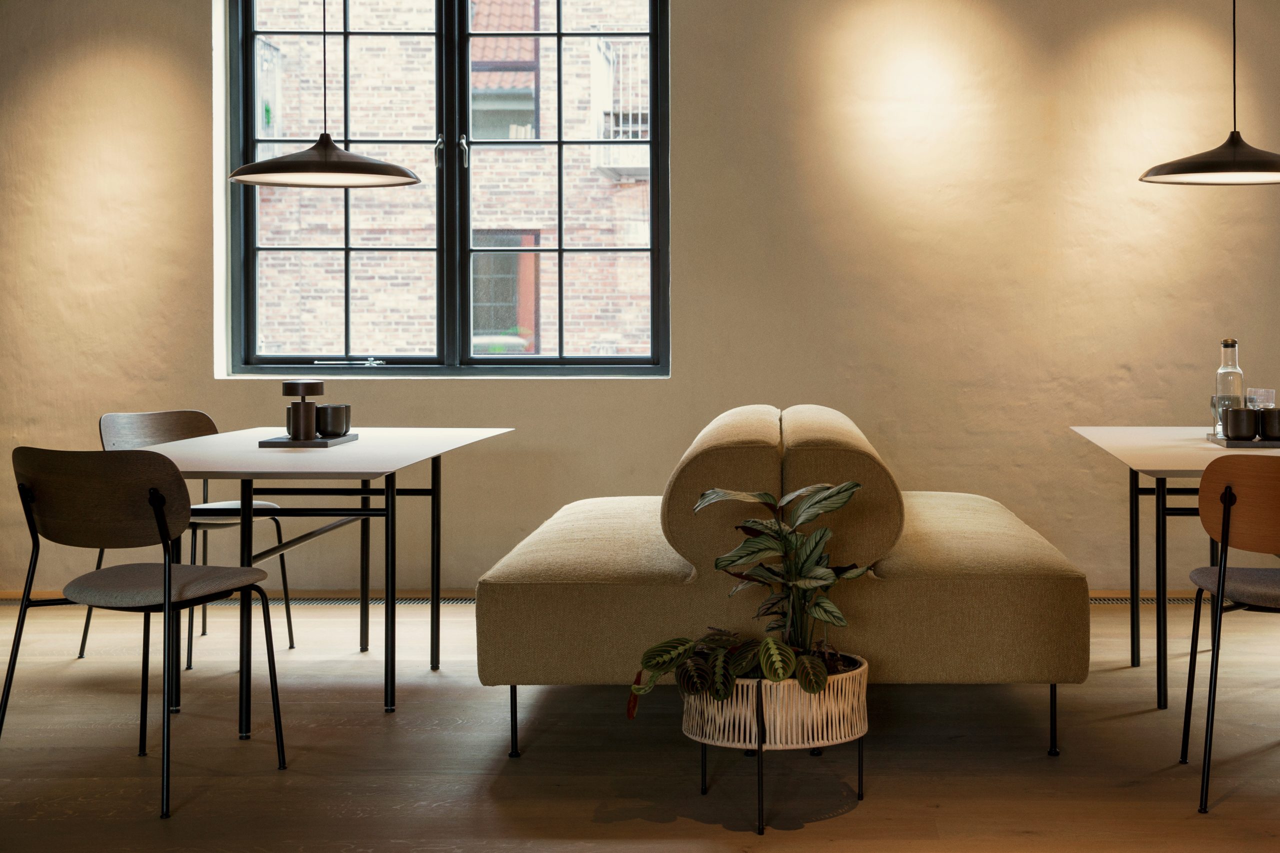 Eave modular dining sofa – Audo - Image 2